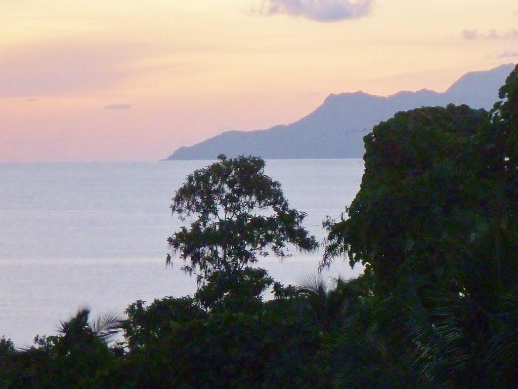 La Batie Selfcatering Apartment Beau Vallon  Exteriér fotografie