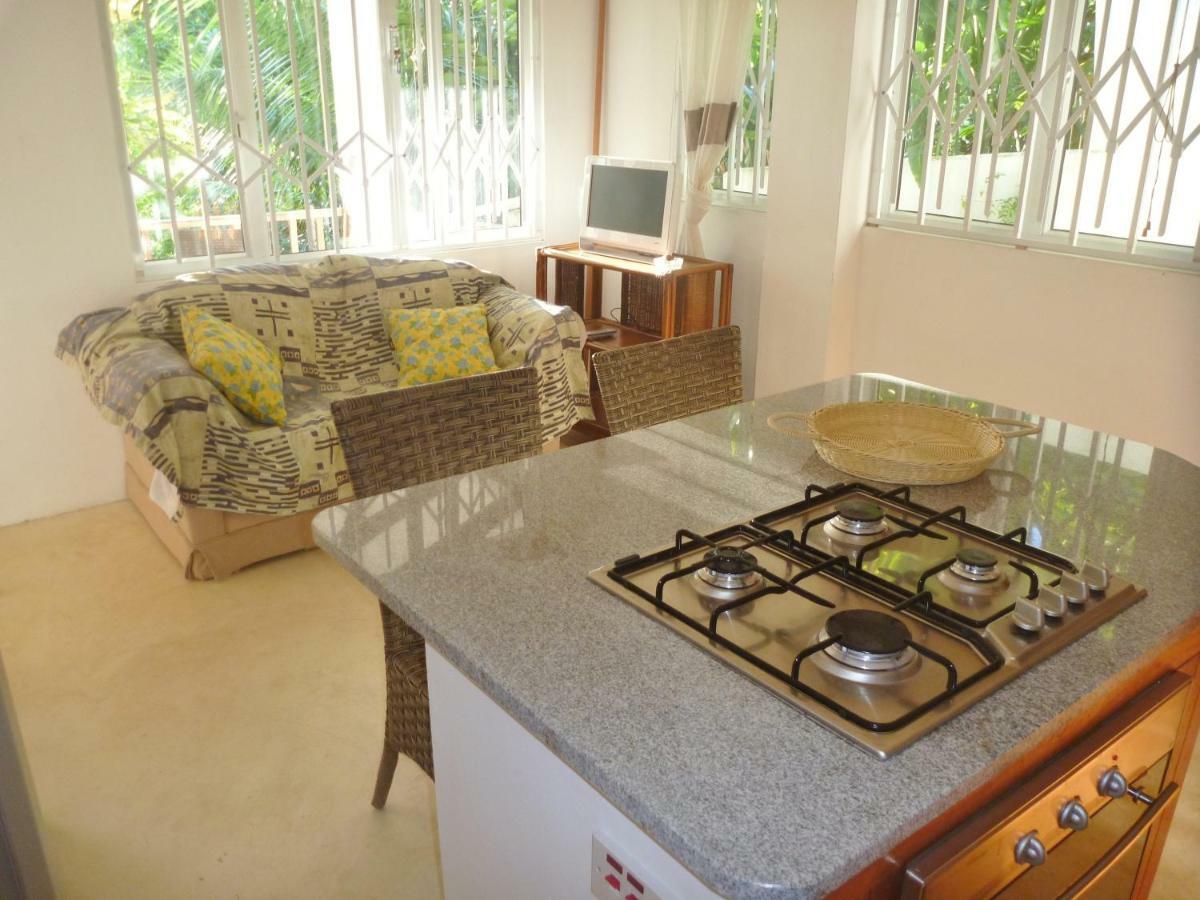 La Batie Selfcatering Apartment Beau Vallon  Exteriér fotografie